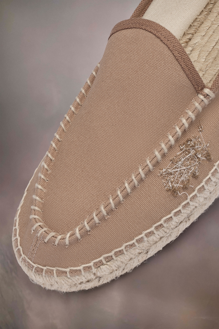 Maison Margiela Embroidered Espadrilles Chamois | 931607-PBC