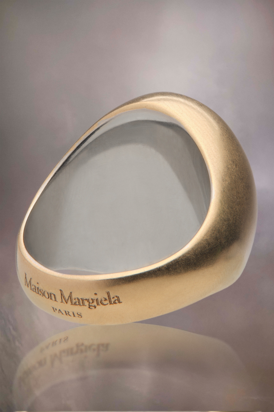 Maison Margiela Oval Chevalier Ring Palladium | 174986-ZBJ