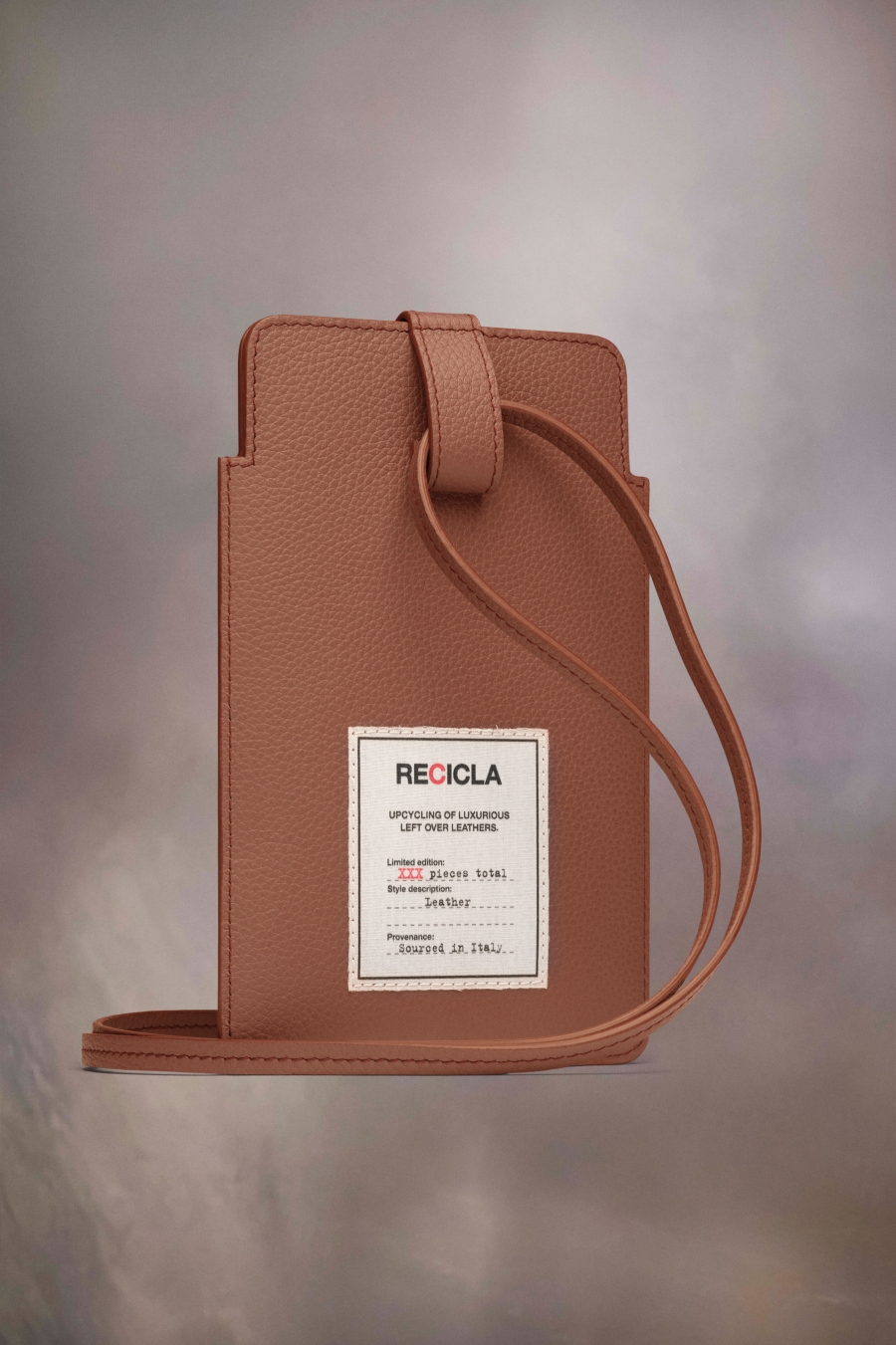 Maison Margiela Recicla Phone Holder Nutmeg | 687310-JUS