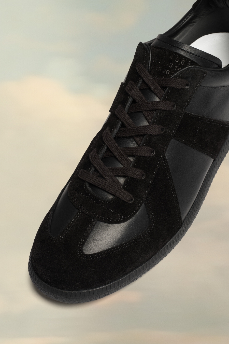 Maison Margiela Replica Sneakers Black | 290356-NEI