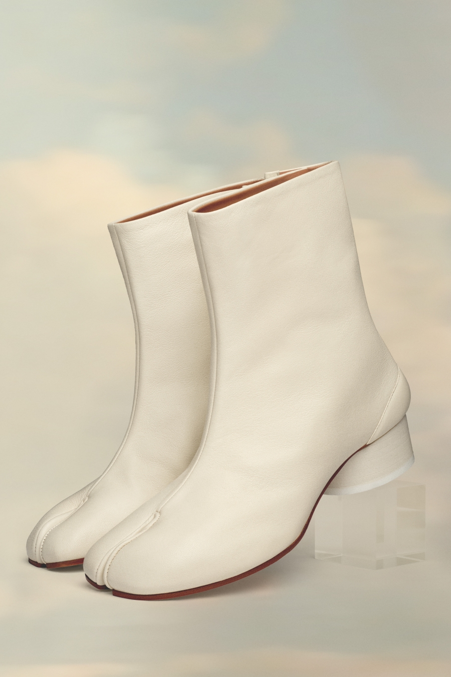 Maison Margiela Tabi Ankle Boots White | 730816-FMD